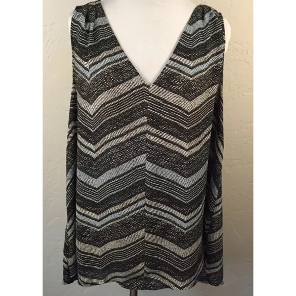 TORRID Abstract Chevron Georgette Tank Top 00 - Picture 2 of 7